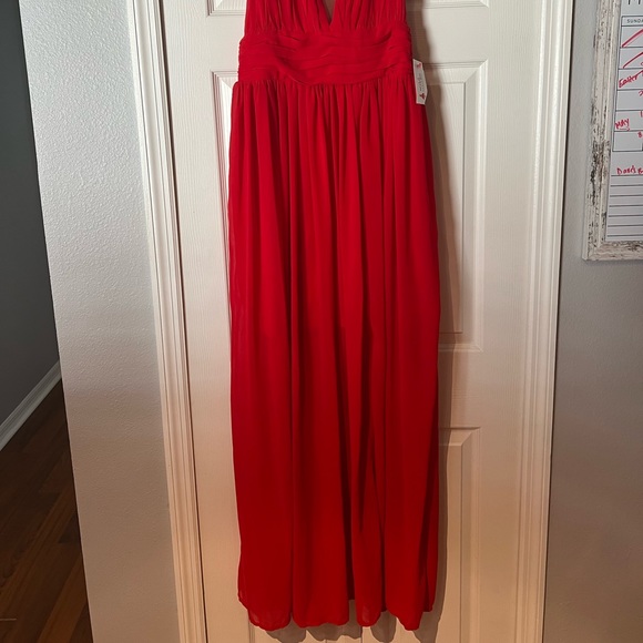 Long maxi Red dress for red dress boutique - Picture 4 of 4